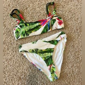 GREEN FLORAL HIGH-WAISTED BIKINI (S) 🌿🌺